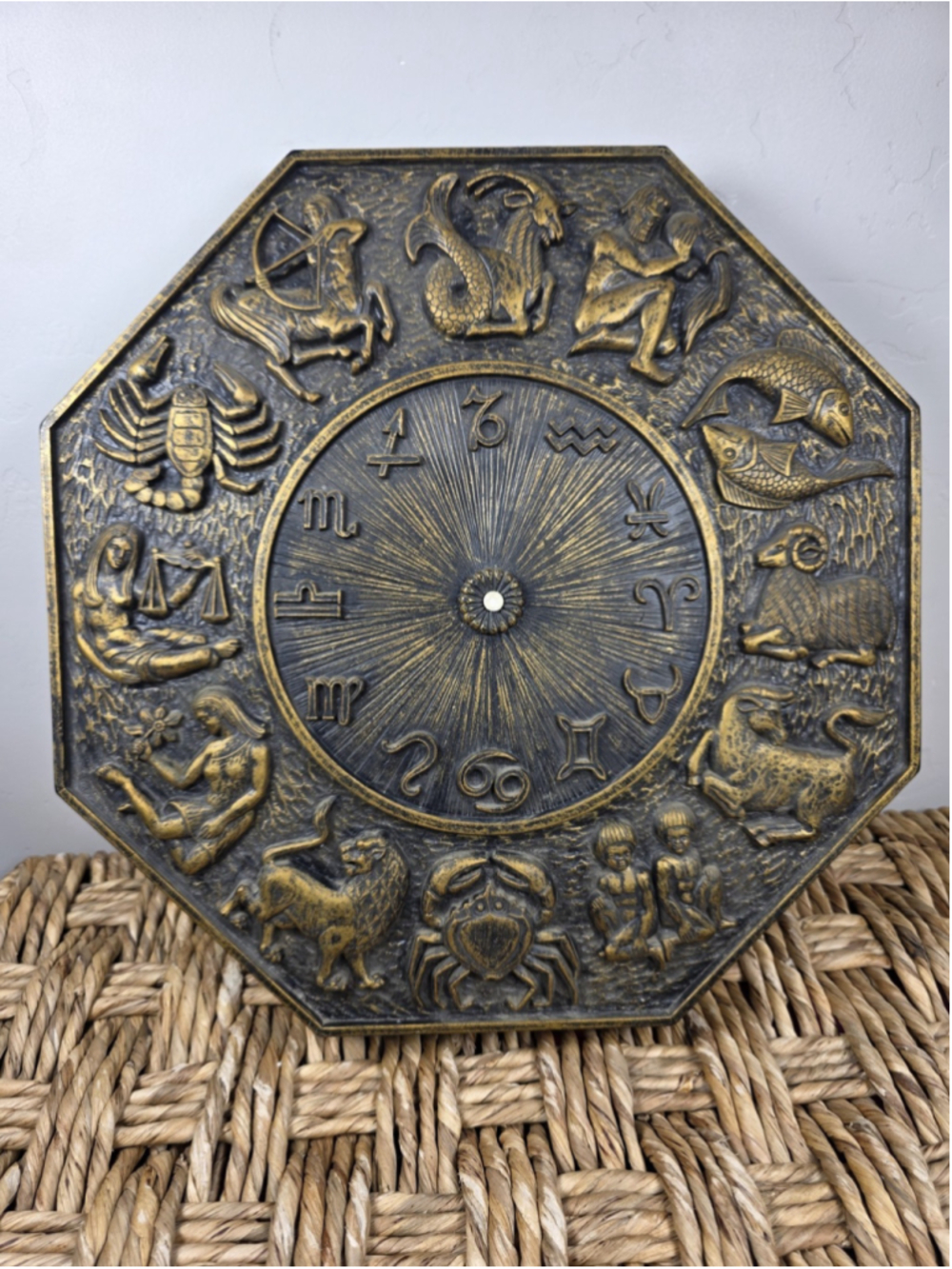 VTG 1969 Dart Syroco Zodiac Wall Clock Astrology MCM 16" Raised Plaque Octagon